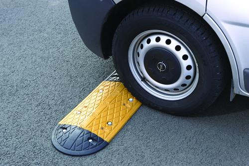 RALENTISSEUR POUR VOIES PRIVEES DEMI-ROND NOIR