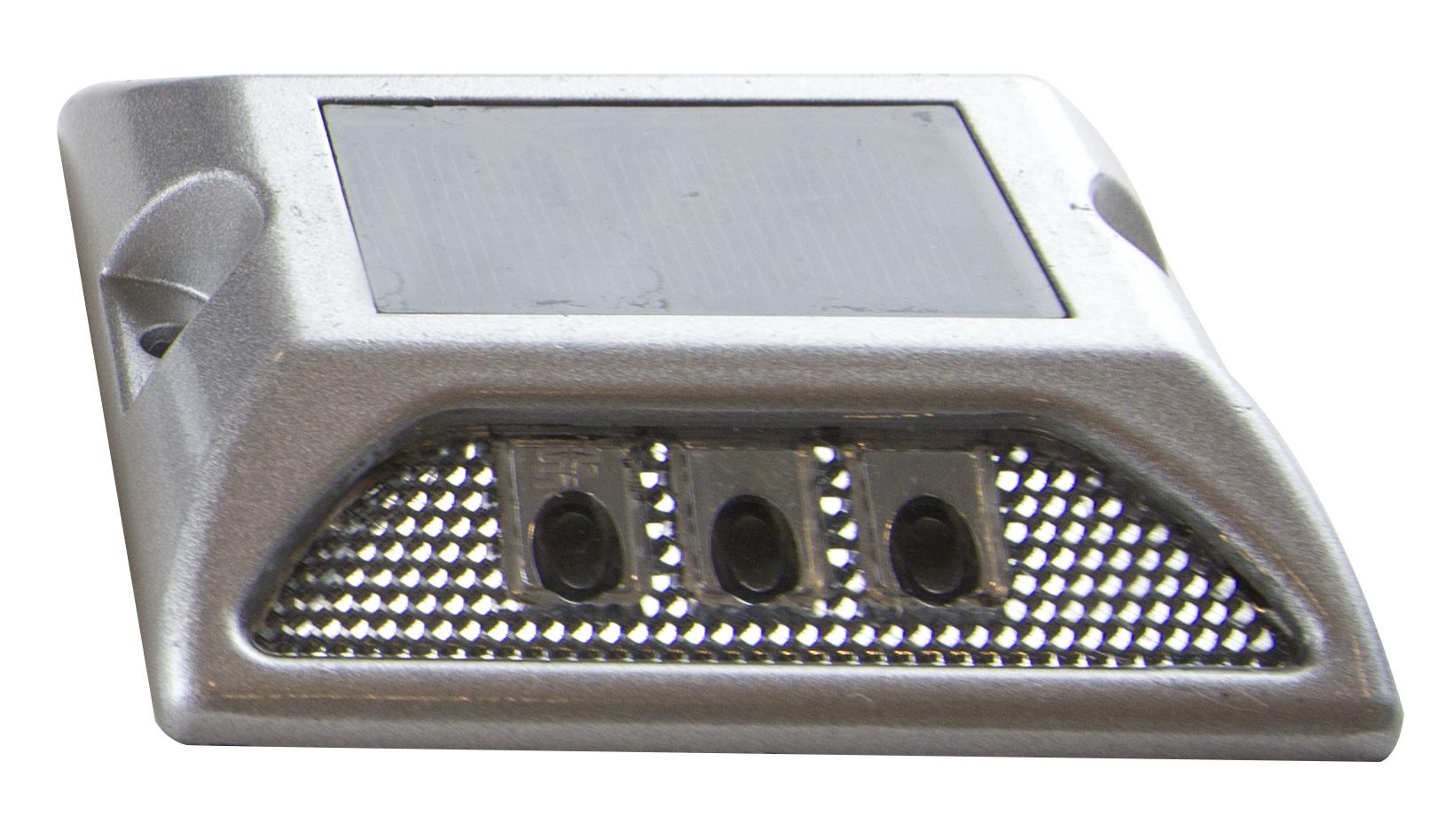 PLOT SOLAIRE A LED ET REFLECTEUR DE ROUTE