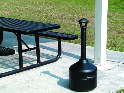 VESTIAIRE MONOBLOC SUR SOCLE