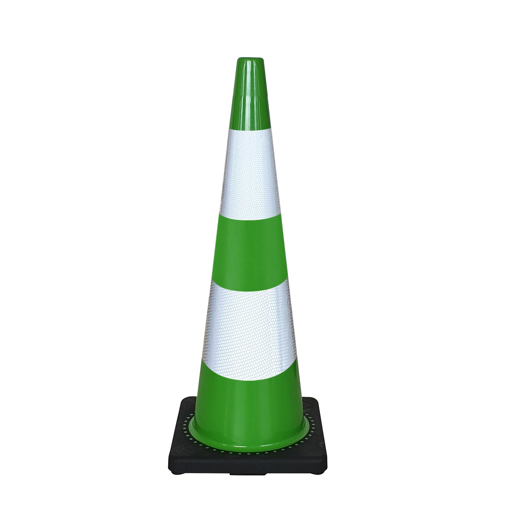 CONE DE SIGNALISATION ORANGE