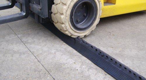 PROTEGE CABLES SOUPLE DIA 20